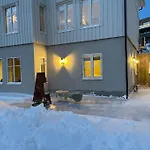 Leilighet And Warm With Free Parking Tromsø