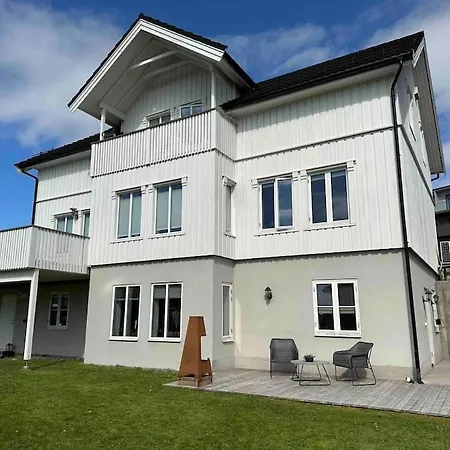 And Warm With Free Parking Appartement