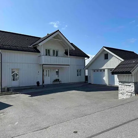 And Warm With Free Parking *