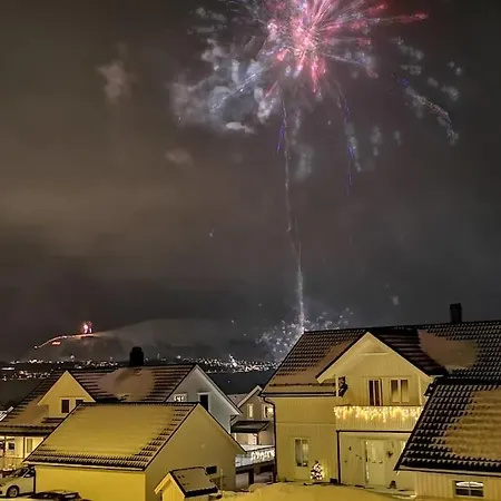 And Warm With Free Parking * Tromsø