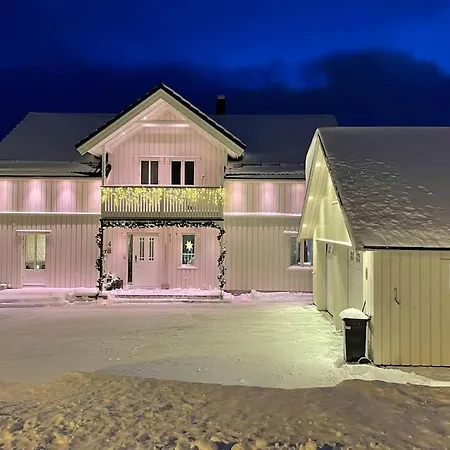 Lejlighed And Warm With Free Parking *